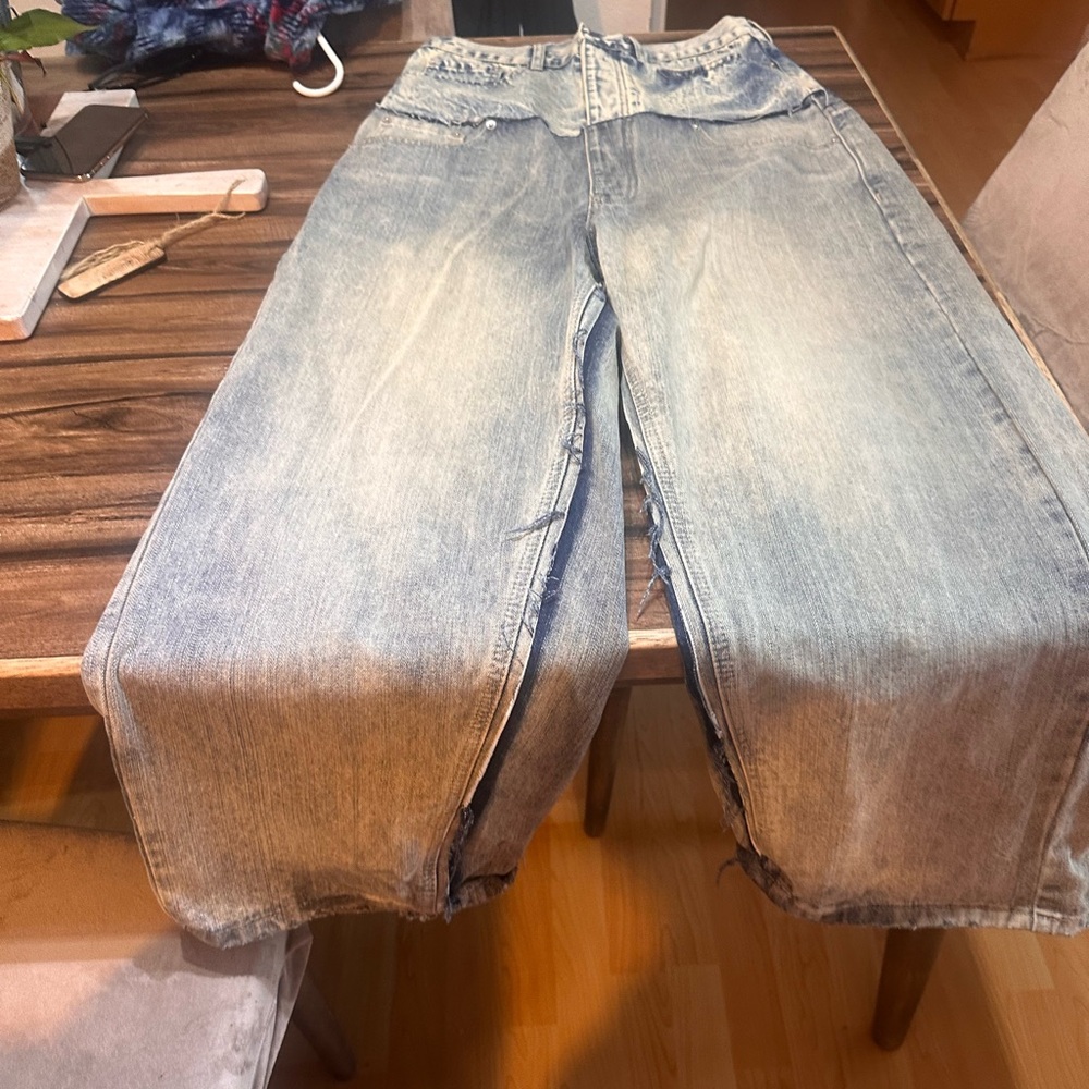 Fluenced Men Double Waisted Baggy Jeans Size 30
